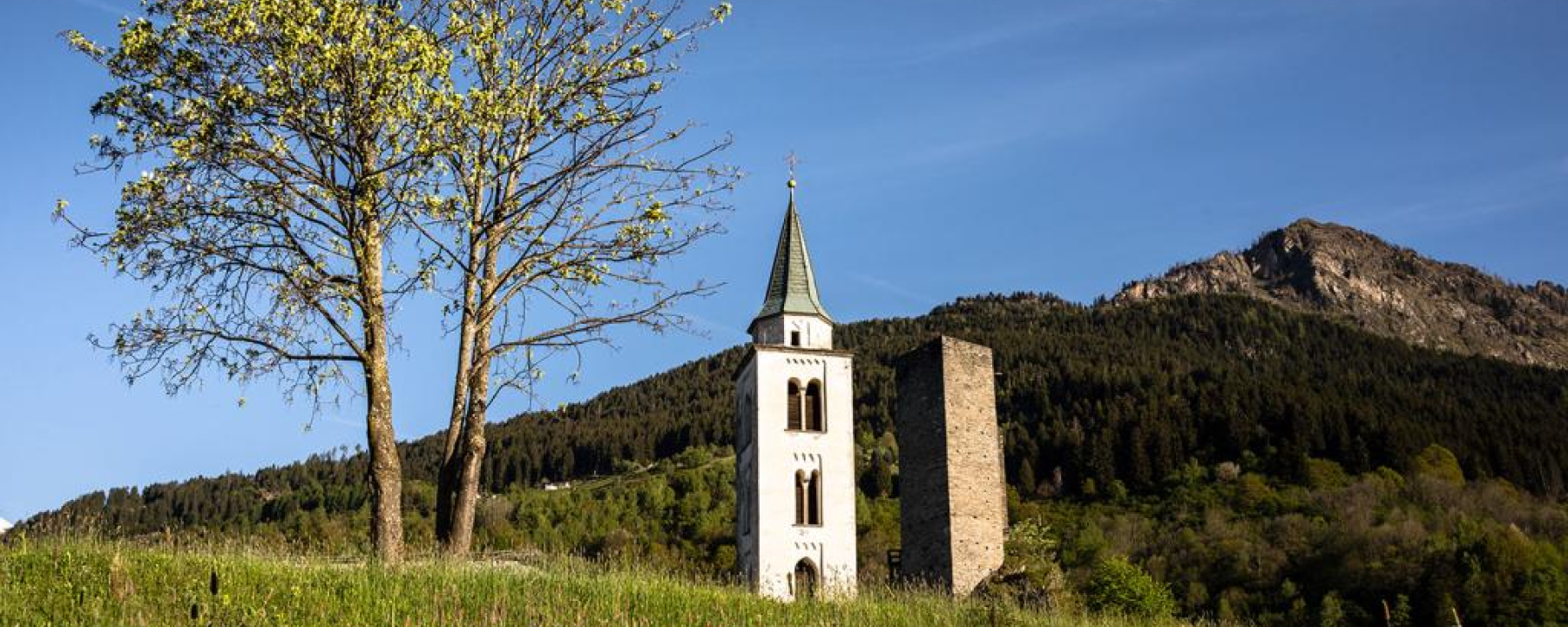 Chiesa e Torre di Sta Maria i.C. (val Calanca, GR)