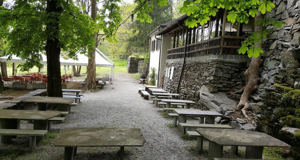 Grotti (oua_33481918_image) Grotti (oua_33481918_image)