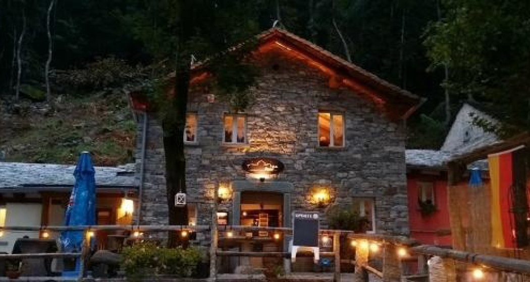 Grotti (oua_33481920_image) Grotti (oua_33481920_image)