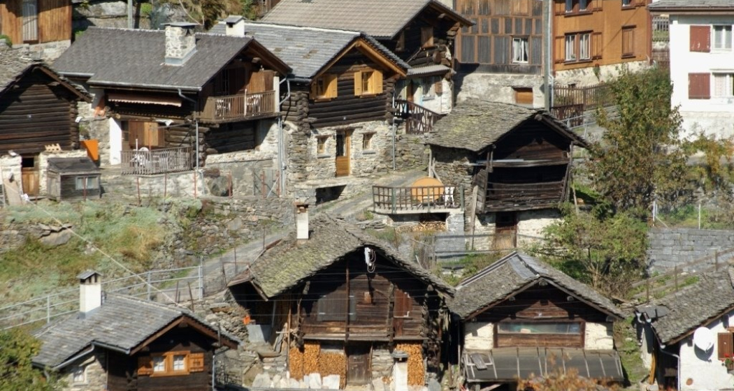 Wanderung von den Monti di Saurù nach Landarenca im Tessin (oua_41534096_image)