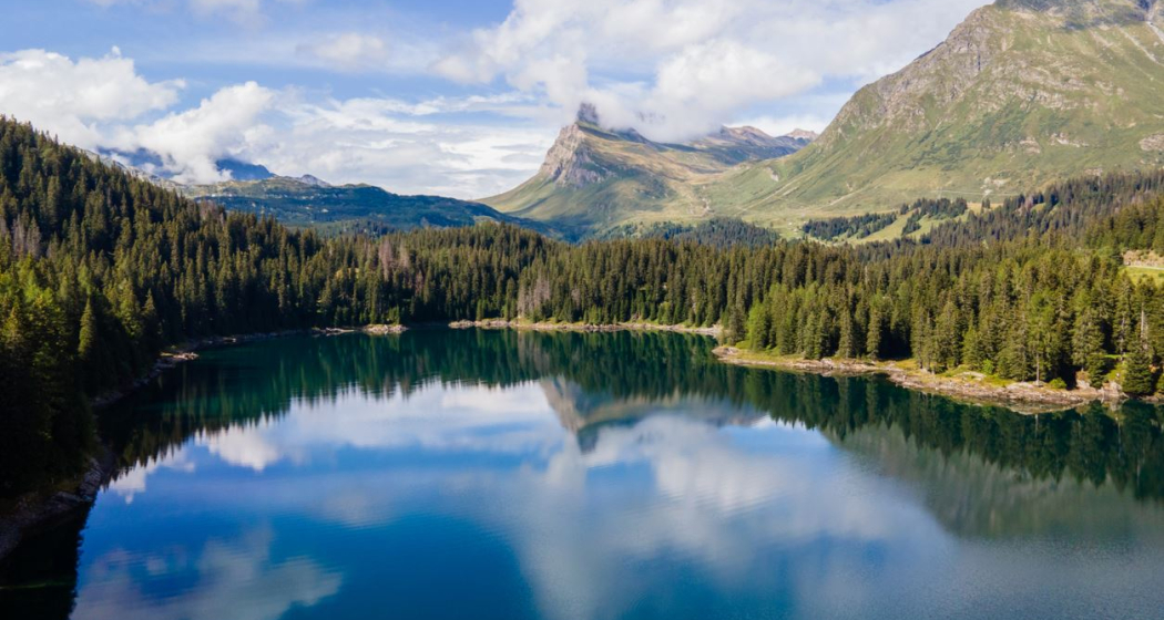 Kayak sul lago d'Isola (oua_600319772_image) Kayak sul lago d'Isola (oua_600319772_image)