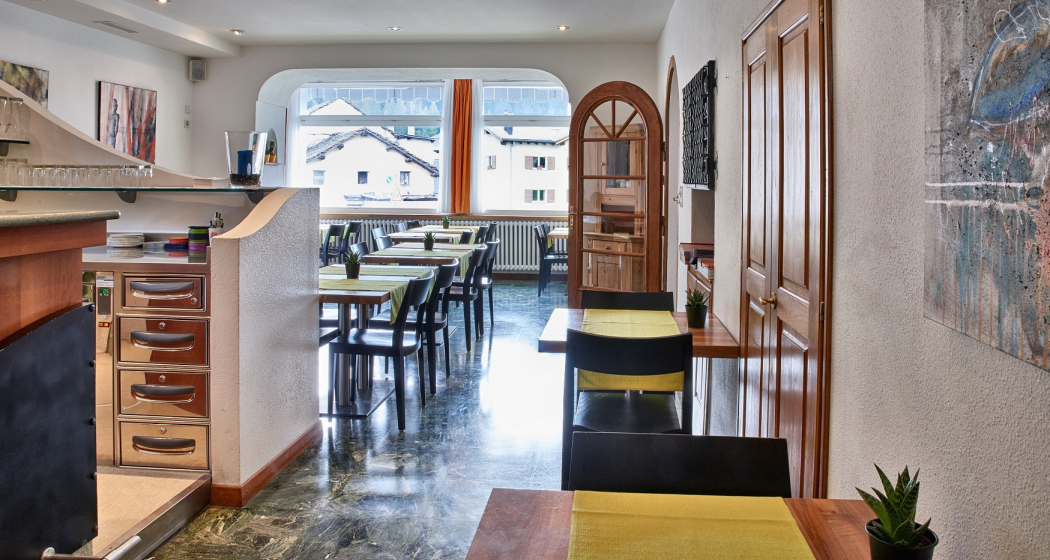 Restaurant - Bar Restaurant - Bar