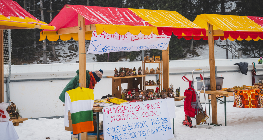 Grande Festa di San Nicolao (gdl_899953798_image) Grande Festa di San Nicolao (gdl_899953798_image)