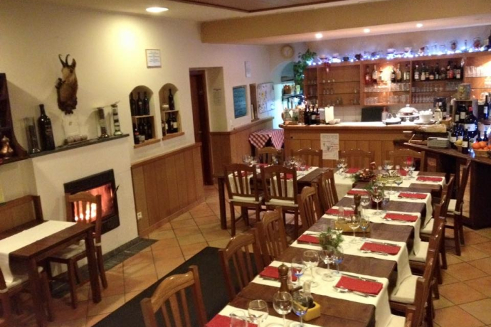 Grotto Laura (oua_31387683_image) Grotto Laura (oua_31387683_image)