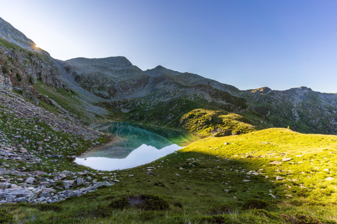 da Rossa al Calvaresc (laghetto alpino a forma di cuore) (oua_600530644_image)
