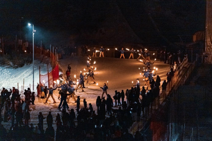 Fiaccolata, fuochi e cenone revival (gdl_904328583_image)