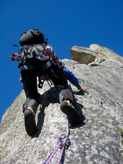Parete arrampicata Passo San Bernardino Arrampicarsi, un sogno per molti appassionati.