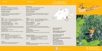 il flyer del parco avventura mostra le informazioni e gli orari di esso.