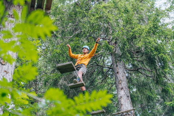 Adrenalina al Parco Avventura di San Bernardino Divertimento fino a 10 metri d'altezza